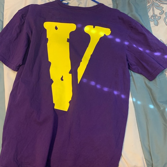 Vlone Friends t-shirt. Size large